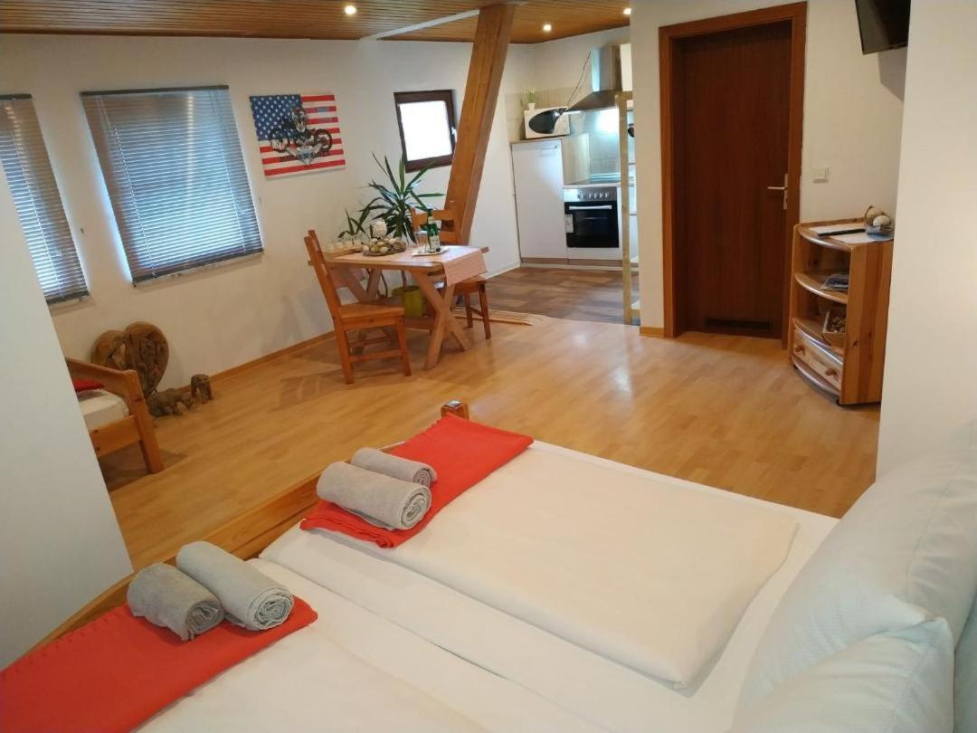 Edertaler Hofアパートメント エクステリア 写真